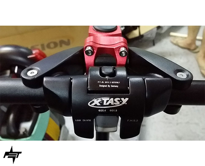 xtasy-foldable-handlebar-for-electric-scooter