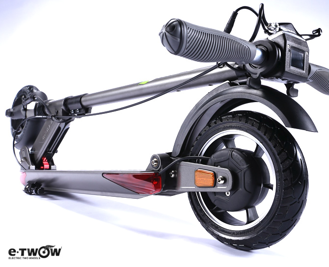 E-Twow_Booster_GT_Electric_Scooter_Personal-Electric-Transport-London_UK E-Twow_Booster_GT_Electric_Scooter_Personal-Electric-Transport-London_UK