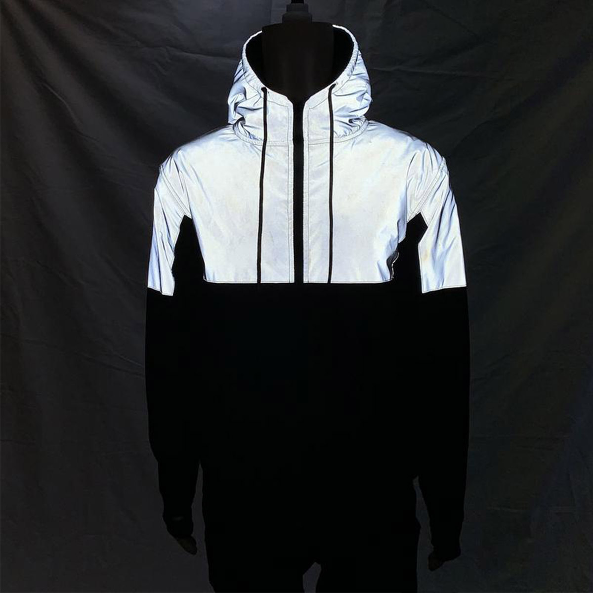 Armored-Reflective-Jacket-Lazyrolling-2-London-Personal-Electric-Transport