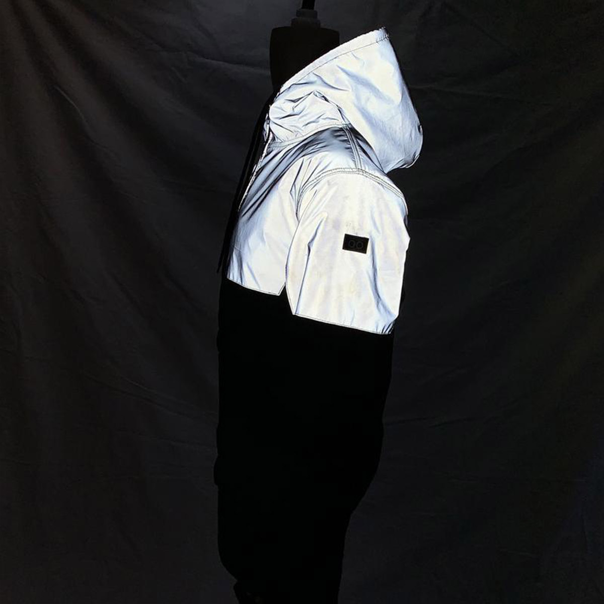Armored-Reflective-Jacket-Lazyrolling-3-London-Personal-Electric-Transport